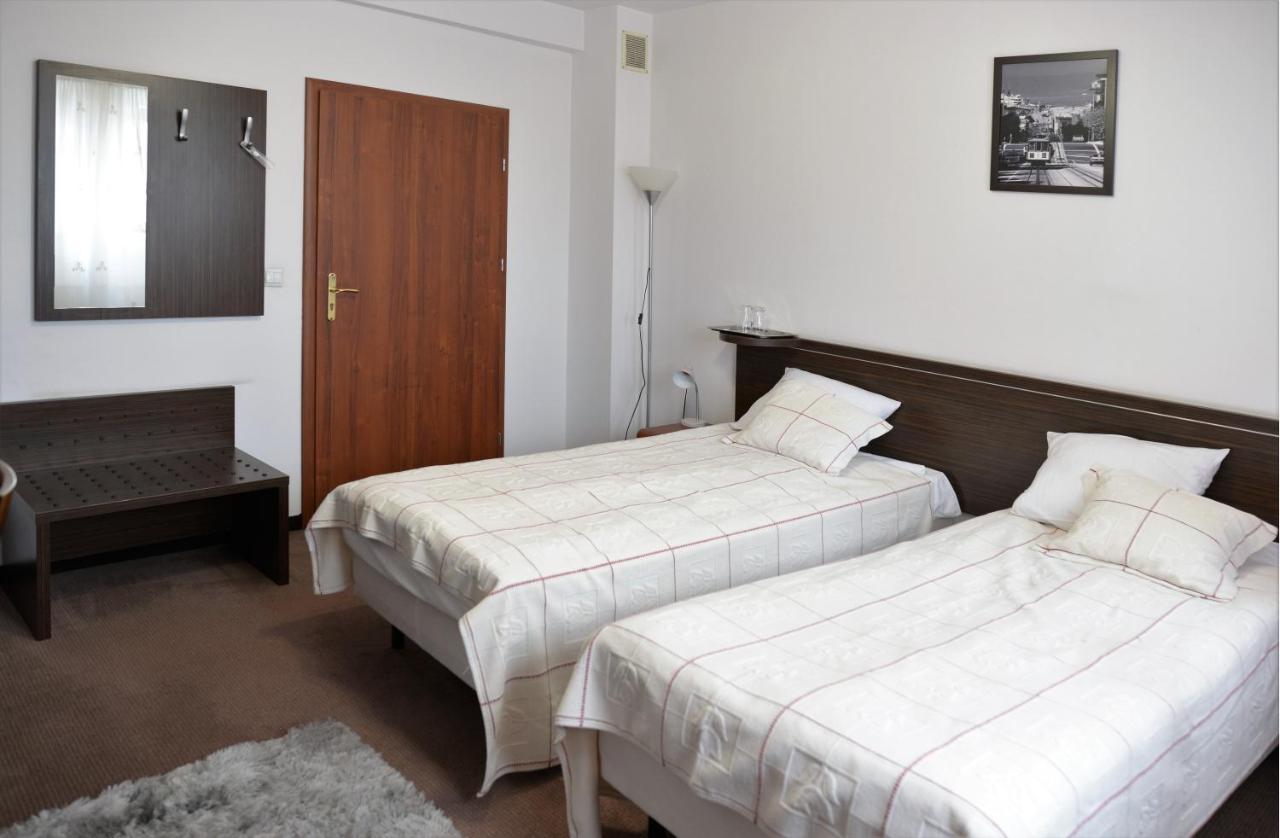 Bed and Breakfast Gosciniec Czarci Mlyn Będzin Exterior foto