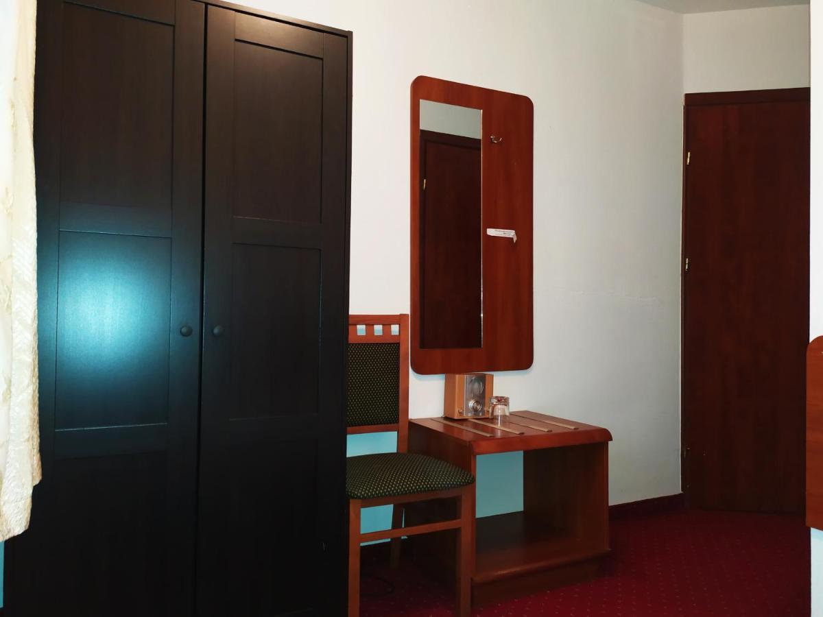 Bed and Breakfast Gosciniec Czarci Mlyn Będzin Exterior foto
